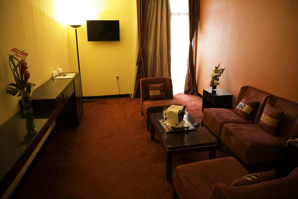 Heden Golf Hotel Abidżan Zewnętrze zdjęcie