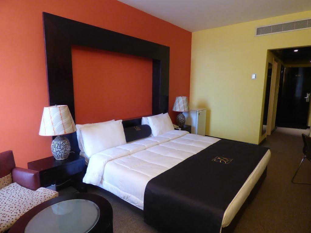 Heden Golf Hotel Abidżan Zewnętrze zdjęcie
